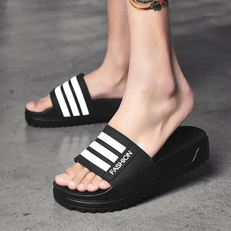 2019 Summer New Style Slipper Men's Anti-slip Soft Bottom Sandals Trend Versatile Open Toe Sandals Breathable Sandals
2019 Summer New Style Slipper Men's Anti-slip Soft Bottom Sandals Trend Versatile Open Toe Sandals Breathable Sandals