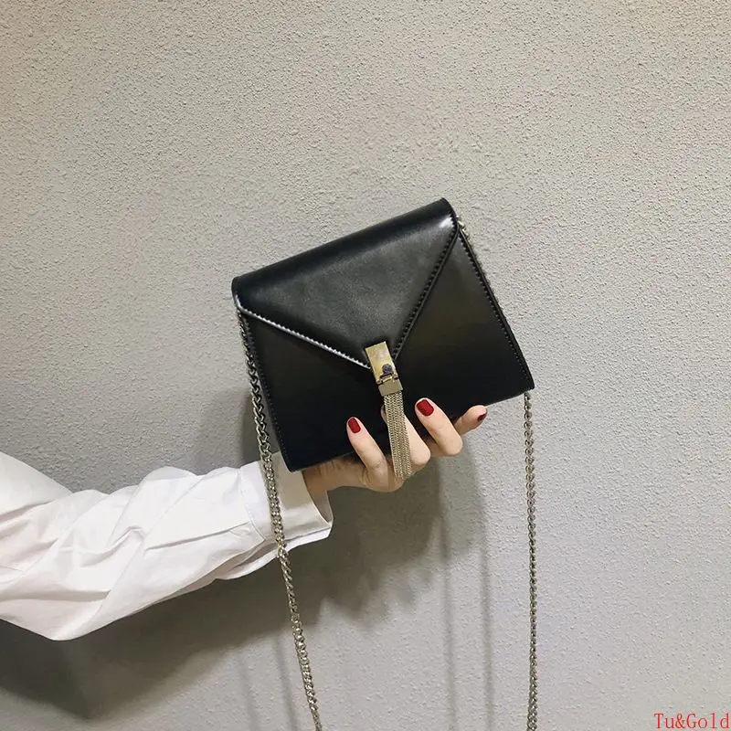 Small group bag women 2020 new net red versatile fringe small square bag Single Shoulder Messenger clutch bag handbags
Small group bag women 2020 new net red versatile fringe small square bag Single Shoulder Messenger clutch bag handbags