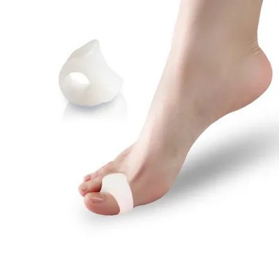 2PCS Silicone Toe Separator That Corrects The Toes Foot Care Gel Bunion Protector Toe Separators Straightener Foot Correction
2PCS Silicone Toe Separator That Corrects The Toes Foot Care Gel Bunion Protector Toe Separators Straightener Foot Correction