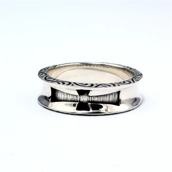 Simple Cross Ring 925 Sterling Silver Hand Curved Concave Lettering Pattern Men's Wild Ring
Simple Cross Ring 925 Sterling Silver Hand Curved Concave Lettering Pattern Men's Wild Ring
