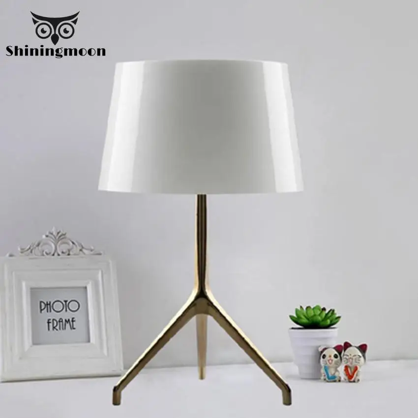 Postmodern Creative Glass LED Table Lamp for Desk Nordic Gold Tripod Table Lights Lighting Living Room Bedside Light Fixture
Postmodern Creative Glass LED Table Lamp for Desk Nordic Gold Tripod Table Lights Lighting Living Room Bedside Light Fixture