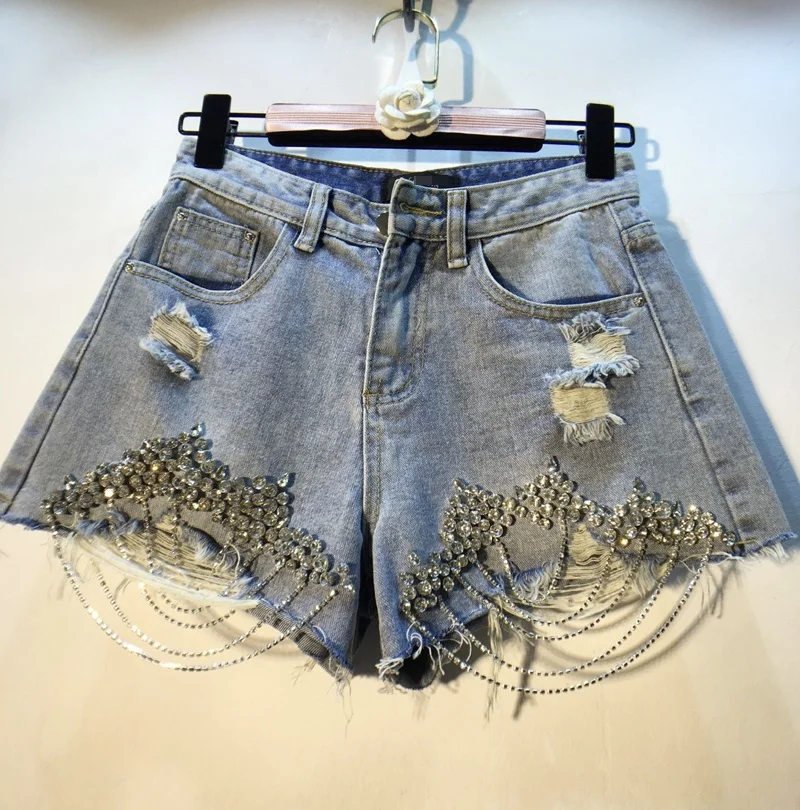 European Style Jeans Shorts for Women 2020 Summer New Heavy Beaded Diamond Chain High Waiste Thin Ripped Denim Shorts Female
European Style Jeans Shorts for Women 2020 Summer New Heavy Beaded Diamond Chain High Waiste Thin Ripped Denim Shorts Female