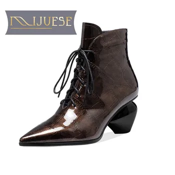 MLJUESE 2021 women Ankle boots Microfiber Winter short plush Pointed Toe Zipper Slub pattern High heels female boots size 42
MLJUESE 2021 women Ankle boots Microfiber Winter short plush Pointed Toe Zipper Slub pattern High heels female boots size 42