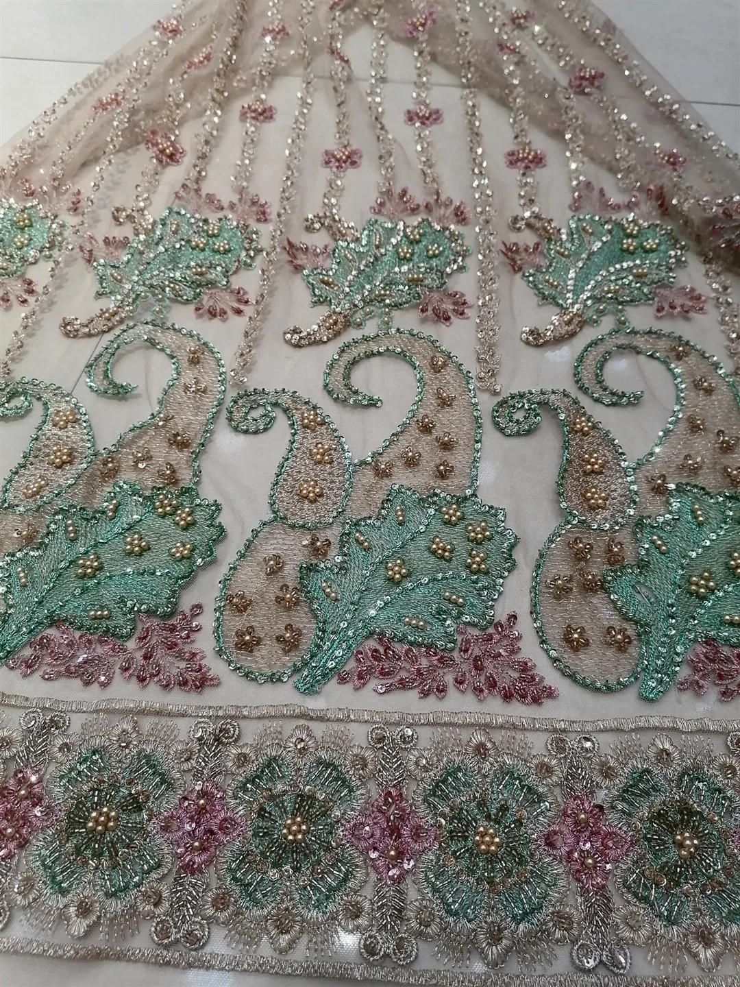 Colorful handmade stone embroidered French tulle net fabric Nigeria fabric lace For Wedding Evening dresses 5 yards
Colorful handmade stone embroidered French tulle net fabric Nigeria fabric lace For Wedding Evening dresses 5 yards