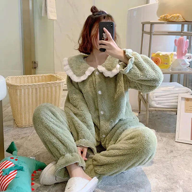 Coral Velvet Pajama Women's Autumn and Winter Flannel Women's Thickened Plush Warm Korean Version Home Clothes Two Piece Suit
Coral Velvet Pajama Women's Autumn and Winter Flannel Women's Thickened Plush Warm Korean Version Home Clothes Two Piece Suit