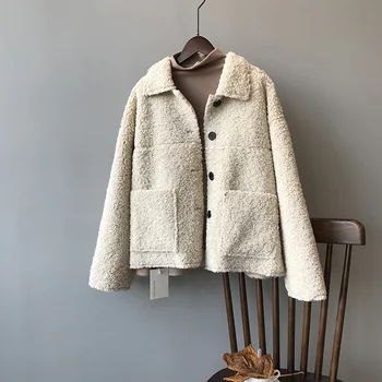 Lamb fur coat female 2019 winter wear winter jacket women new Korean version of the loose thin plush warm winter coat women
Lamb fur coat female 2019 winter wear winter jacket women new Korean version of the loose thin plush warm winter coat women