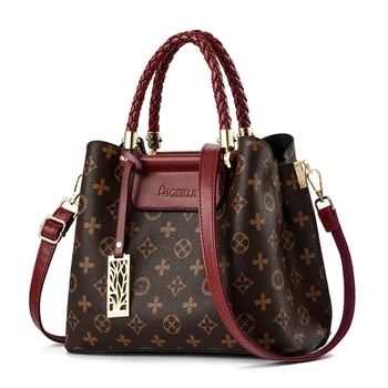 Luxury Big Capacity Totes Handbags Vintage Women PU Leather Top-handle Crossbody Bag Retro Messenger Shoulder Bags
Luxury Big Capacity Totes Handbags Vintage Women PU Leather Top-handle Crossbody Bag Retro Messenger Shoulder Bags