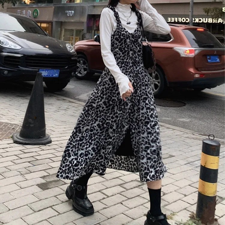 Retro scheming thin leopard print suspender skirt female small one with a dress in autumn and winter 2020 new
Retro scheming thin leopard print suspender skirt female small one with a dress in autumn and winter 2020 new
