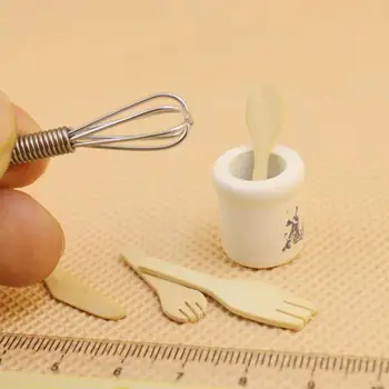 High Quality Material Smooth Durable Safe Mini Dollhouse Miniature Decor Wooden Knife Fork Metal Whisk Jar Set Kitchen Toy
High Quality Material Smooth Durable Safe Mini Dollhouse Miniature Decor Wooden Knife Fork Metal Whisk Jar Set Kitchen Toy