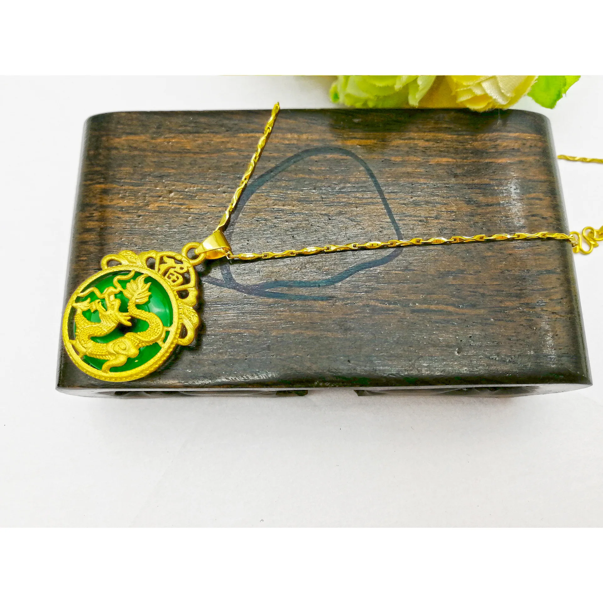 Fashion Men's Gold 14K Necklace Pendant No Chain Inlaid Jade Agate Necklace Accessories Charms Dragon Pattern Gemstone Jewelry
Fashion Men's Gold 14K Necklace Pendant No Chain Inlaid Jade Agate Necklace Accessories Charms Dragon Pattern Gemstone Jewelry