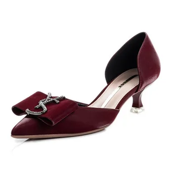 French small high heels fashion retro niche pink pointed fairy style low heel women's shoes Baotou sandals
French small high heels fashion retro niche pink pointed fairy style low heel women's shoes Baotou sandals