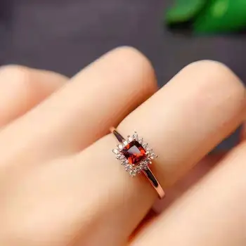 Natural gemstone Pakistan natural Garnet Ring 925 silver 4mm
Natural gemstone Pakistan natural Garnet Ring 925 silver 4mm