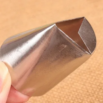 1PC F05 Triangle Leaf Shape Stainless Steel Cream Icing Piping Nozzle Sugar Craft Cake Making Pastry Dessert Decorating Tools
1PC F05 Triangle Leaf Shape Stainless Steel Cream Icing Piping Nozzle Sugar Craft Cake Making Pastry Dessert Decorating Tools