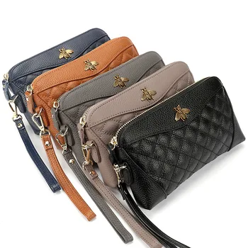 The first layer cowhide 2020 new ladies leather European and American small bee bill bit shell-shaped clutch long wallet
The first layer cowhide 2020 new ladies leather European and American small bee bill bit shell-shaped clutch long wallet