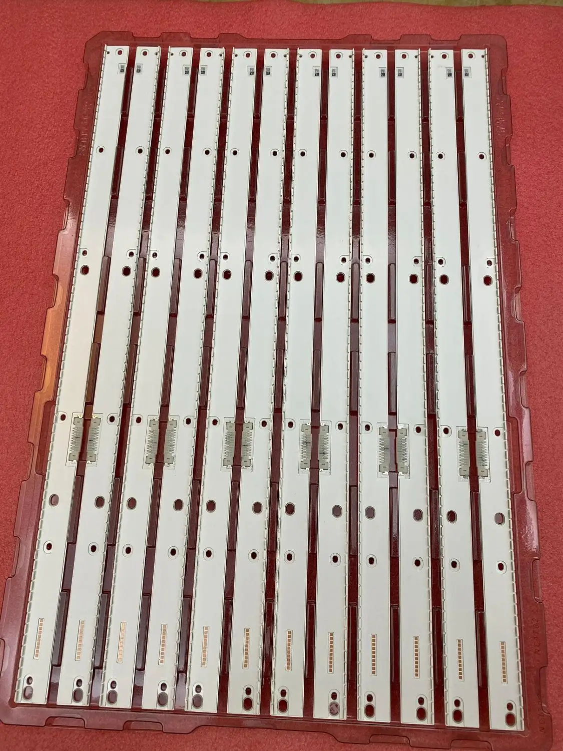New 5set=10 PCS LED Backlight strip for Samsung UE55KS9500F UE55KS7000 UE55KS8000 UE55KS9090T UE55KS7580 BN96-39353B 39352B
New 5set=10 PCS LED Backlight strip for Samsung UE55KS9500F UE55KS7000 UE55KS8000 UE55KS9090T UE55KS7580 BN96-39353B 39352B