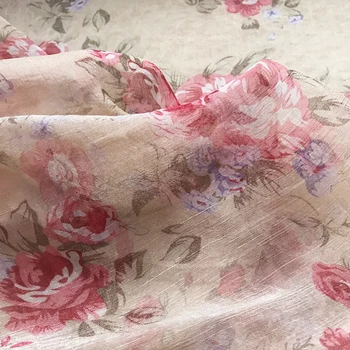 one meterSummer's new thin and shining brocade silk crinkle Chiffon tissu Flower printing patchwork Fashion dress shirt fabric 
one meterSummer's new thin and shining brocade silk crinkle Chiffon tissu Flower printing patchwork Fashion dress shirt fabric