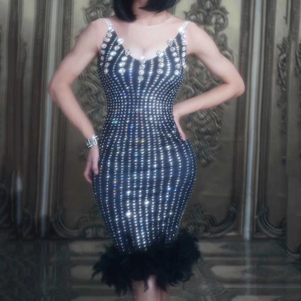 Black Women Rhinestone Dress Striped Feathers Knee-Length Sleeveless Party Nightclub Dance Show Stage Wear Drag Queen Outfit
Black Women Rhinestone Dress Striped Feathers Knee-Length Sleeveless Party Nightclub Dance Show Stage Wear Drag Queen Outfit
