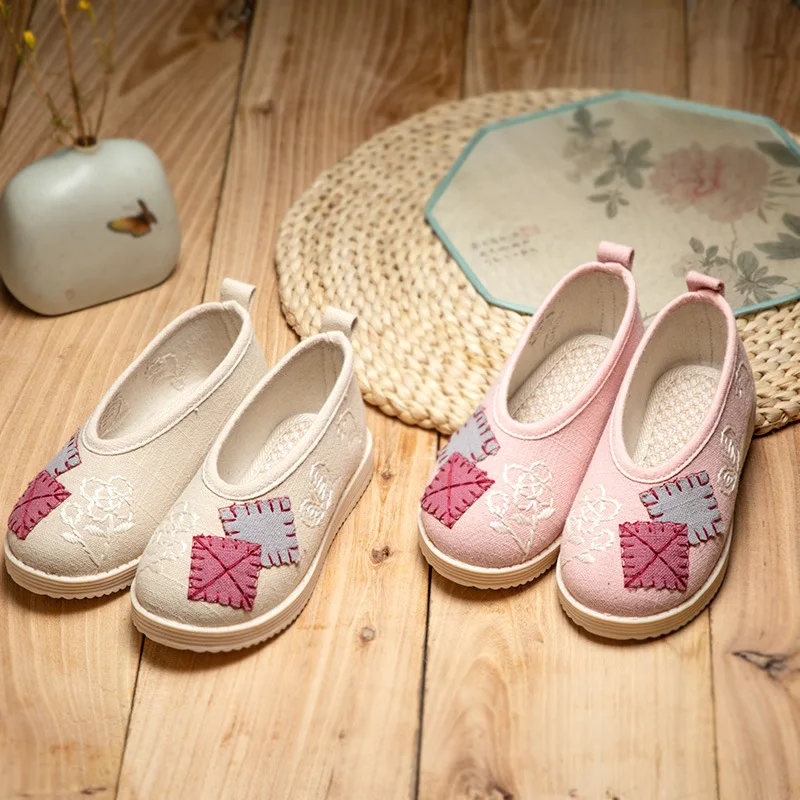 Hand Creature Embroider Rubber Sole Elegant girls shoes New Classical Chinese Style Slip On Summer Flax Flat Girls dancing shoes
Hand Creature Embroider Rubber Sole Elegant girls shoes New Classical Chinese Style Slip On Summer Flax Flat Girls dancing shoes