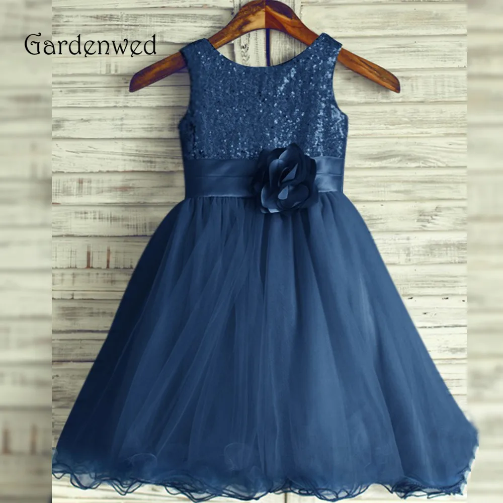 Sequin Lace Bodice Blue Flower Girl Dress 2023 Sleeveless Tulle A line Flowers Belt Child Pageant Dress Girl Wedding Princess
Sequin Lace Bodice Blue Flower Girl Dress 2023 Sleeveless Tulle A line Flowers Belt Child Pageant Dress Girl Wedding Princess