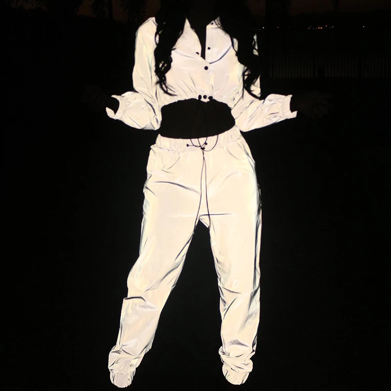 2019 Autumn Two Piece Set Top And Pants Sexy Reflective Short Crop Tops Long Sleeve Button 2piece Set Women Joggers Suit
2019 Autumn Two Piece Set Top And Pants Sexy Reflective Short Crop Tops Long Sleeve Button 2piece Set Women Joggers Suit