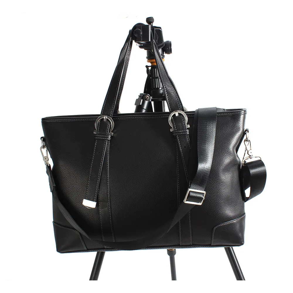 2019 new head layer leather imported leather men's handbag style travel bag high-end one-shoulder bag big bag
2019 new head layer leather imported leather men's handbag style travel bag high-end one-shoulder bag big bag