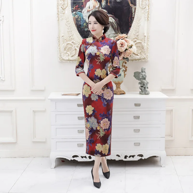 Autumn And Winter Improved Cheongsam Long Velvet Middle-aged Women Dress Large Size WOMEN'S Dress Banquet Costume Performance
Autumn And Winter Improved Cheongsam Long Velvet Middle-aged Women Dress Large Size WOMEN'S Dress Banquet Costume Performance