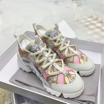 Fashion Women Graffiti Chunky Sneakers Platform Thick Sole Ladies Trainers Casual female Sneakers Designer Vulcanize Shoes 2020 
Fashion Women Graffiti Chunky Sneakers Platform Thick Sole Ladies Trainers Casual female Sneakers Designer Vulcanize Shoes 2020