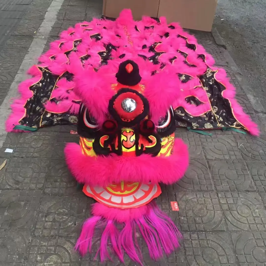 New Advertising Wool Lion Dance Mascot Costume Adult Lion Dance Outfit Southern Lion Dance Stage Clothing Set Carnival Christma
New Advertising Wool Lion Dance Mascot Costume Adult Lion Dance Outfit Southern Lion Dance Stage Clothing Set Carnival Christma