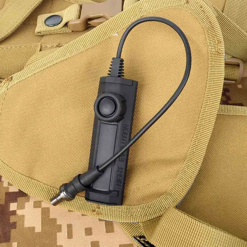 M600 weapon Light Pressure Dual Function Tape Switch Airsoft Switch for M300 M951 M952 M600 Flashlight
M600 weapon Light Pressure Dual Function Tape Switch Airsoft Switch for M300 M951 M952 M600 Flashlight