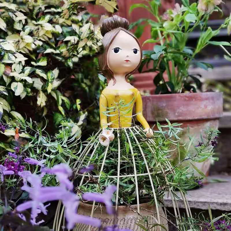 European Wrought Iron Girl Doll Plant Climbing Vine Flower Stand Balcony Sculpture Crafts Outdoor Garden Furnishings Decoration
European Wrought Iron Girl Doll Plant Climbing Vine Flower Stand Balcony Sculpture Crafts Outdoor Garden Furnishings Decoration