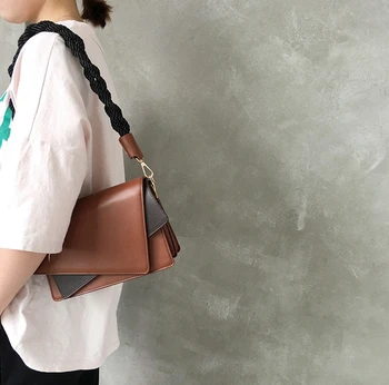 The Irregular Shape Panelled Lady Flap Fashion Unique Hemp Rope Shoulder Bag
The Irregular Shape Panelled Lady Flap Fashion Unique Hemp Rope Shoulder Bag