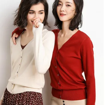 Spring V-neck Wool Cardigan Women's Long-sleeved Casual Knitted Sweater Harajuku Pure Color High Quality Tops Plus Size Autumn
Spring V-neck Wool Cardigan Women's Long-sleeved Casual Knitted Sweater Harajuku Pure Color High Quality Tops Plus Size Autumn