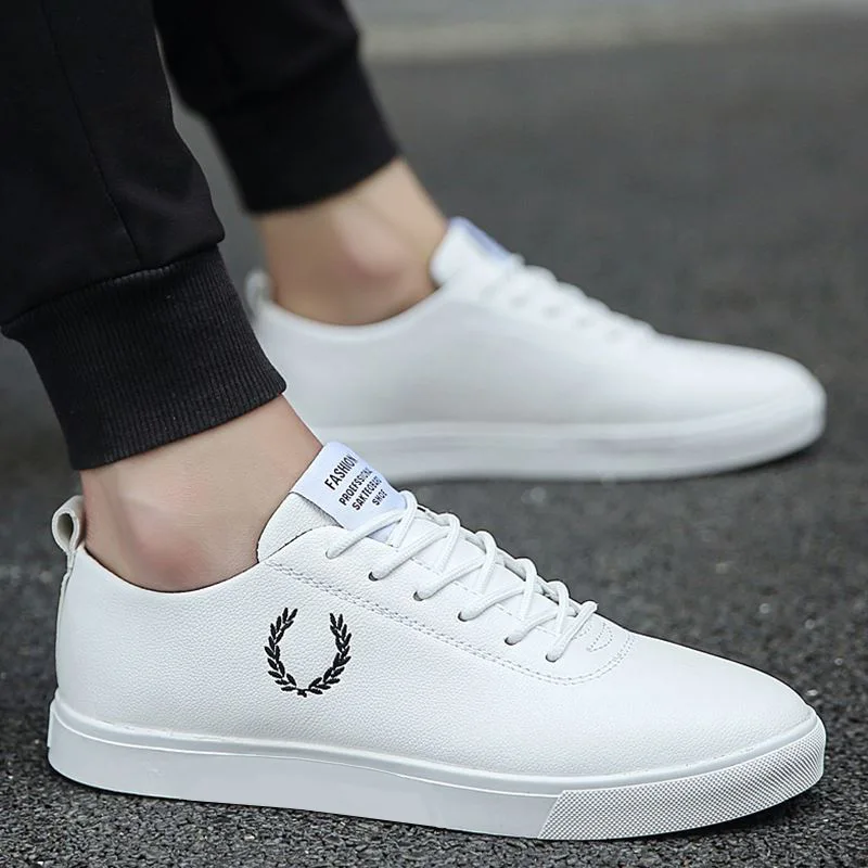 Men Shoes Spring Autumn Casual imitation leather Flat Shoes Lace-up Low Top Male Sneakers tenis masculino adulto shoes NanX45
Men Shoes Spring Autumn Casual imitation leather Flat Shoes Lace-up Low Top Male Sneakers tenis masculino adulto shoes NanX45