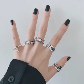 2020 New Vintage Metal Hollow Open Rings Geometric Smiley Weave Chian Punk Fingers Rings for Women Men Party Wedding Jewelry
2020 New Vintage Metal Hollow Open Rings Geometric Smiley Weave Chian Punk Fingers Rings for Women Men Party Wedding Jewelry