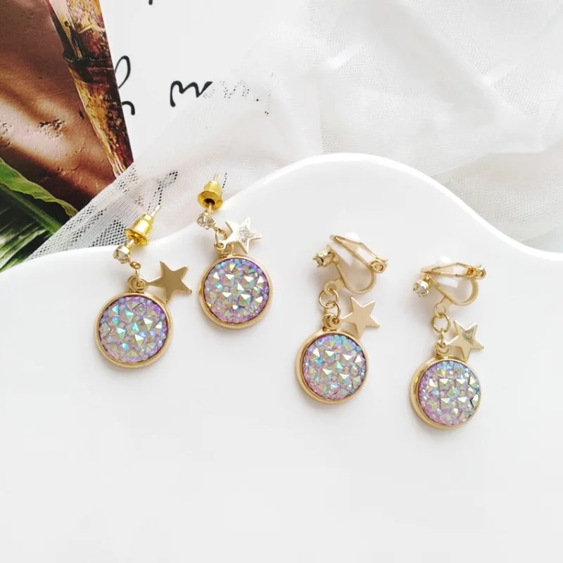 Japanese Personality Simple Geometric Round Star Clip Earrings Korean Fashion Rhinestones Jewelry Girl Women's Accessories 
Japanese Personality Simple Geometric Round Star Clip Earrings Korean Fashion Rhinestones Jewelry Girl Women's Accessories