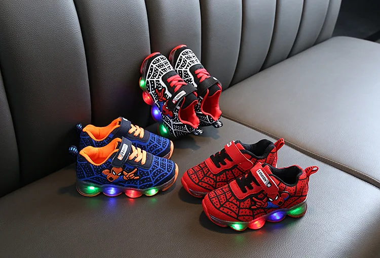 Spider man Kids Shoes With Lights Autumn Winter Toddler Boys Glowing Sneakers Children's Sports Shoes Girls Warm Led Sneakers