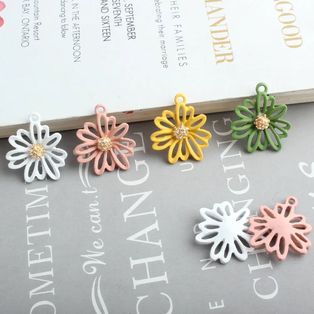 10pcs Rubber Paint Daisies Enamel Charms Pendants Hollow Out Sun Flowers Floating Jewelry Earrings Bracelet DIY Accessory YZ818
10pcs Rubber Paint Daisies Enamel Charms Pendants Hollow Out Sun Flowers Floating Jewelry Earrings Bracelet DIY Accessory YZ818
