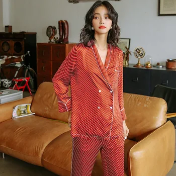 Autumn Pajamas Long Sleeves Women Two-piece Set Retro Impression Point Korean Loose Home Clothing Sexy Sleepwear Satin Pj Set
Autumn Pajamas Long Sleeves Women Two-piece Set Retro Impression Point Korean Loose Home Clothing Sexy Sleepwear Satin Pj Set