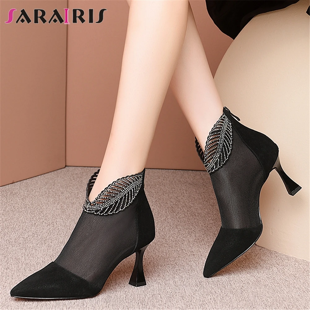 SARAIRIS Brand Female Consise Fashion Pumps Hollow Pumps Women Pointed Toe Summer High Heel Genuine Leather Shoes Woman
SARAIRIS Brand Female Consise Fashion Pumps Hollow Pumps Women Pointed Toe Summer High Heel Genuine Leather Shoes Woman
