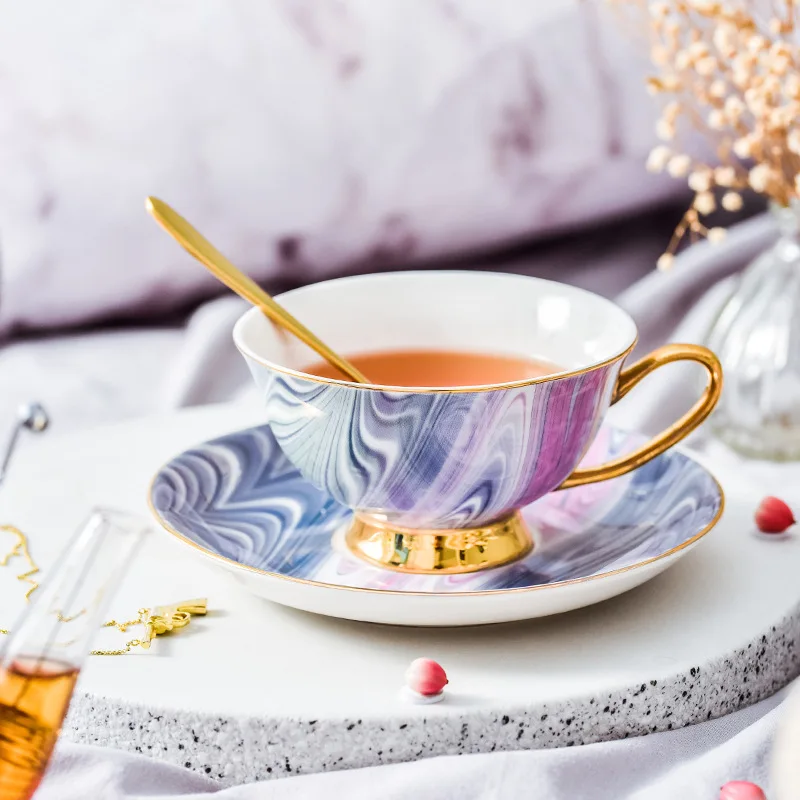 Dreamy Ceramic Coffee Mugs And Saucer Set Light Luxury Phnom Penh European Afternoon Scented Tea Cup Wedding Birthday Present
Dreamy Ceramic Coffee Mugs And Saucer Set Light Luxury Phnom Penh European Afternoon Scented Tea Cup Wedding Birthday Present
