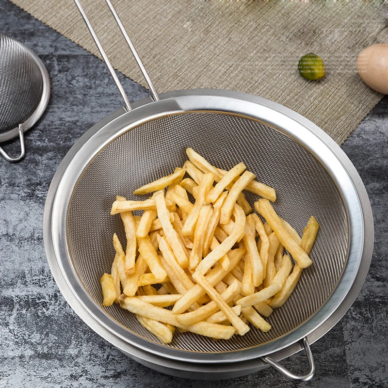 Stainless Steel Kitchen Flour Handheld Screen Mesh Strainer Flour Sieve Oil Strainer colander
Stainless Steel Kitchen Flour Handheld Screen Mesh Strainer Flour Sieve Oil Strainer colander