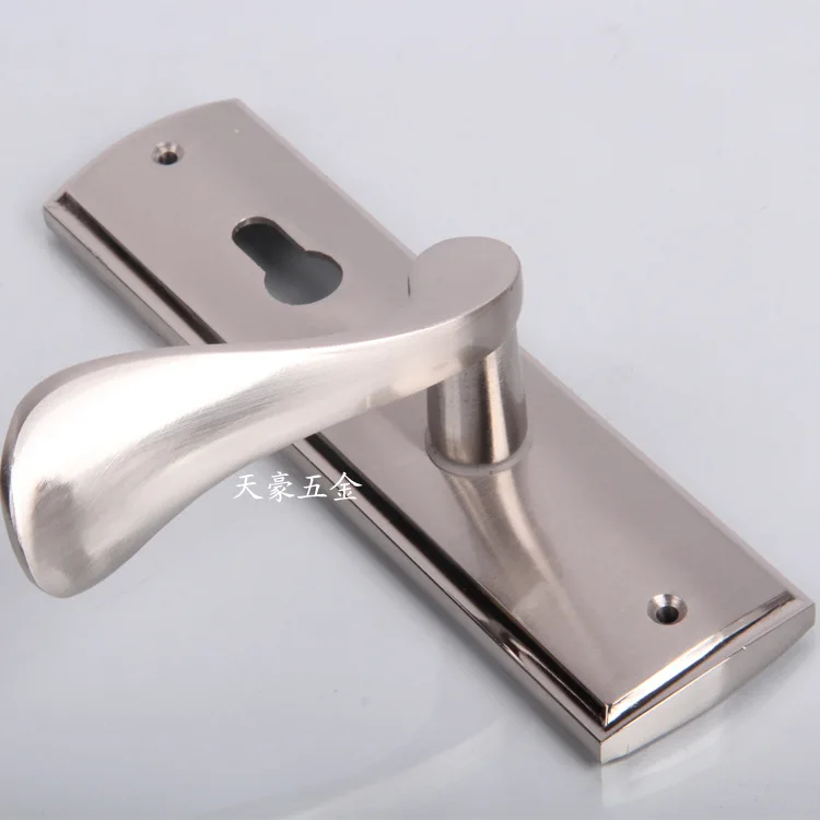 58 Brass Body Length 16. 5CM Indoor Door Lock 8810 Door Lock with a Handle with Machinery Door Lock with a Handle Locksmith Lock
58 Brass Body Length 16. 5CM Indoor Door Lock 8810 Door Lock with a Handle with Machinery Door Lock with a Handle Locksmith Lock
