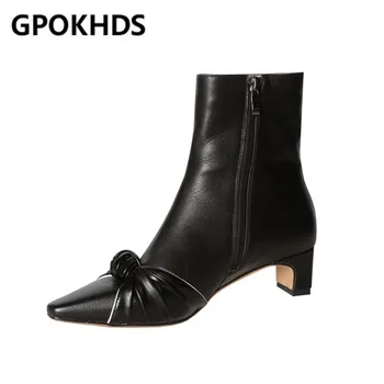 GPOKHDS 2021 women Ankle boots Cow leather winter short plush Square Toe Zipper Butterfly-knot High heels female boots size 40
GPOKHDS 2021 women Ankle boots Cow leather winter short plush Square Toe Zipper Butterfly-knot High heels female boots size 40