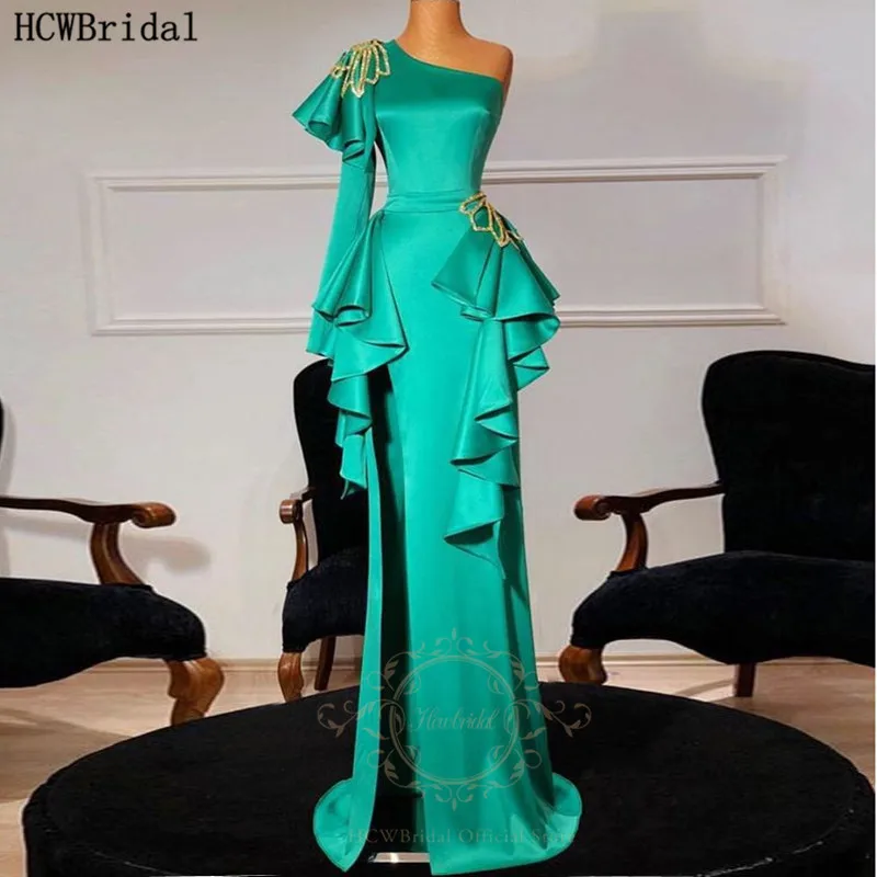 Turquoise One Shoulder Long Sleeve Arabic Evening Dress Golden Beads Satin Long Formal Dresses Party Prom Gowns Plus Size
Turquoise One Shoulder Long Sleeve Arabic Evening Dress Golden Beads Satin Long Formal Dresses Party Prom Gowns Plus Size