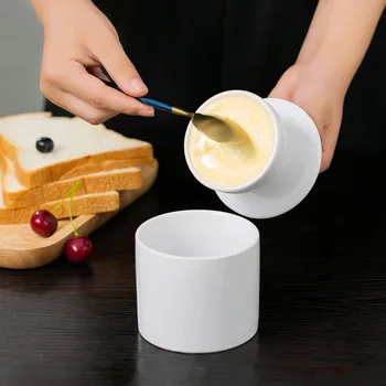 Ceramic Butter Dish With Lid Cover Cheese Storage Box Container Holder Butter Plates Server Storage Keeper Tray
Ceramic Butter Dish With Lid Cover Cheese Storage Box Container Holder Butter Plates Server Storage Keeper Tray