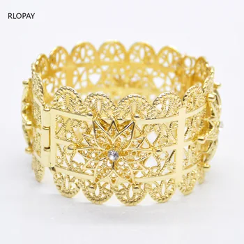 Algeria Wedding Jewelry Bangles with Hollow-out Flowers Trendy Arabic Gold Bangle for Women Open Cuff Bracelets
Algeria Wedding Jewelry Bangles with Hollow-out Flowers Trendy Arabic Gold Bangle for Women Open Cuff Bracelets