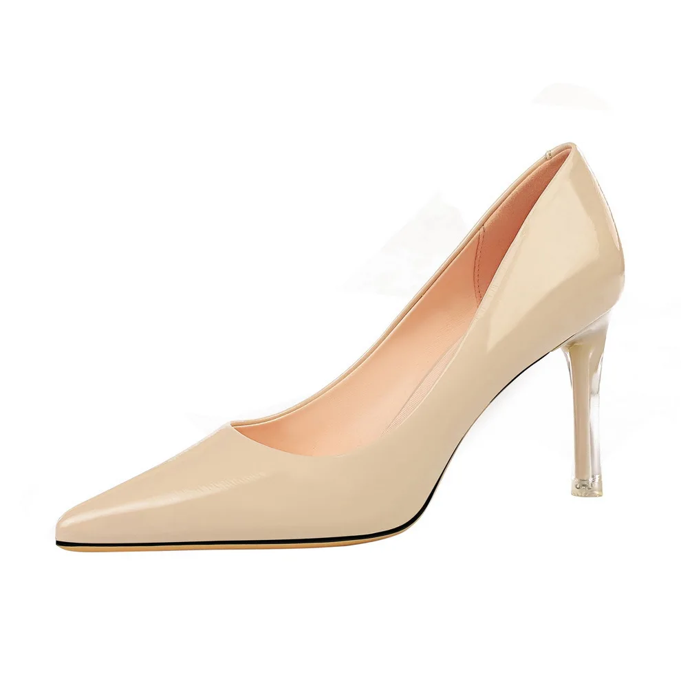 Korean version delicate high-heeled patent leather high-heels shoes crystal clear heels shallow mouth pointed shoes sexy singles 
Korean version delicate high-heeled patent leather high-heels shoes crystal clear heels shallow mouth pointed shoes sexy singles