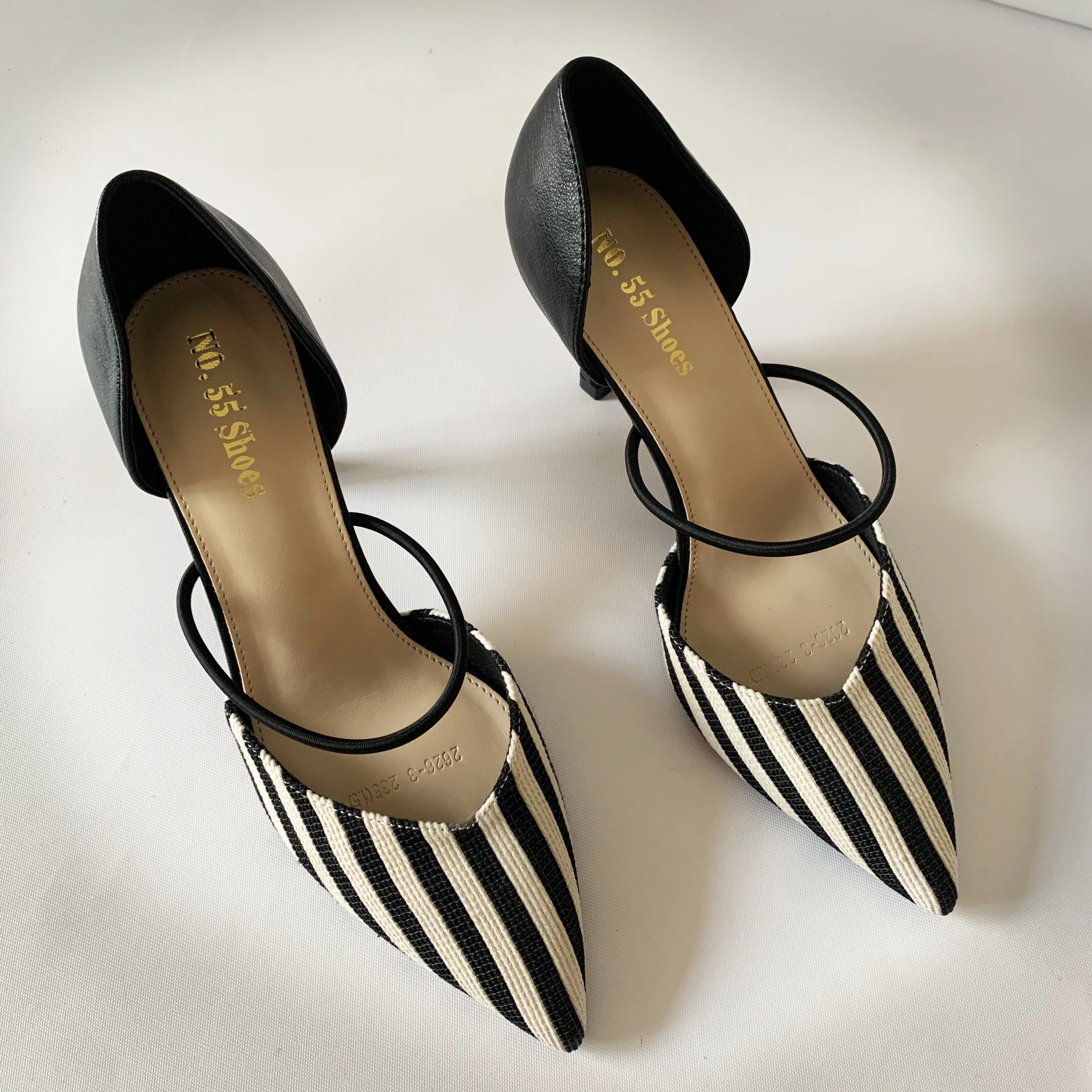 Shoes Woman Pumps Summer Women's Sandals Striped Pointed-Toe Straps Hollow Fashion Ladies' Sandals Kitten Heels Dress Shoes 2020
Shoes Woman Pumps Summer Women's Sandals Striped Pointed-Toe Straps Hollow Fashion Ladies' Sandals Kitten Heels Dress Shoes 2020