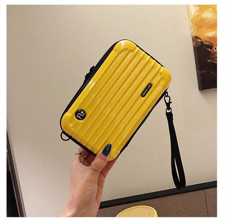 Women's mobile phone bag straddle 2019 funny students mix and match Korean version net red small satchel texture hard case bag
Women's mobile phone bag straddle 2019 funny students mix and match Korean version net red small satchel texture hard case bag