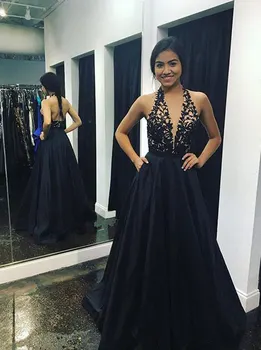 Prom Dress Long Black A-line with Appliques Floor-Length Deep V-neck Sleeveless Party Gown
Prom Dress Long Black A-line with Appliques Floor-Length Deep V-neck Sleeveless Party Gown